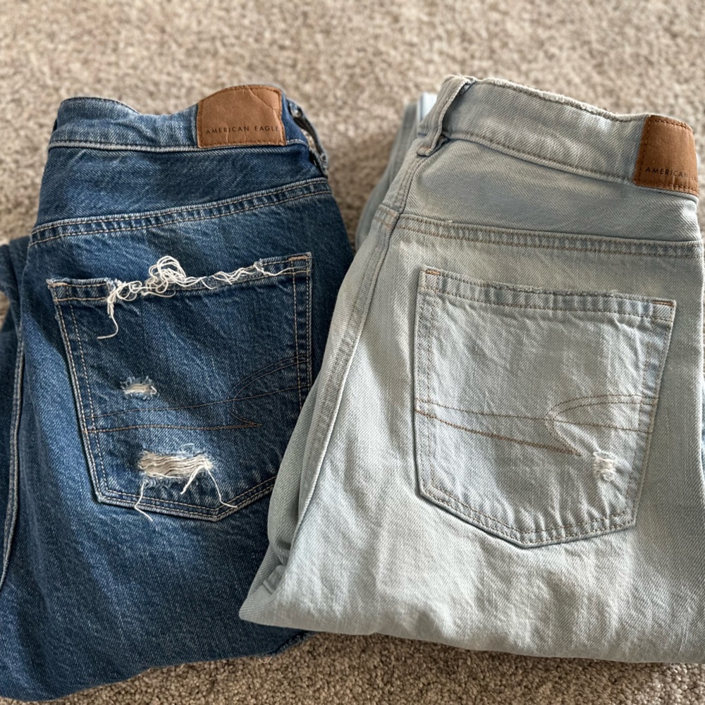 AE MOM JEANS